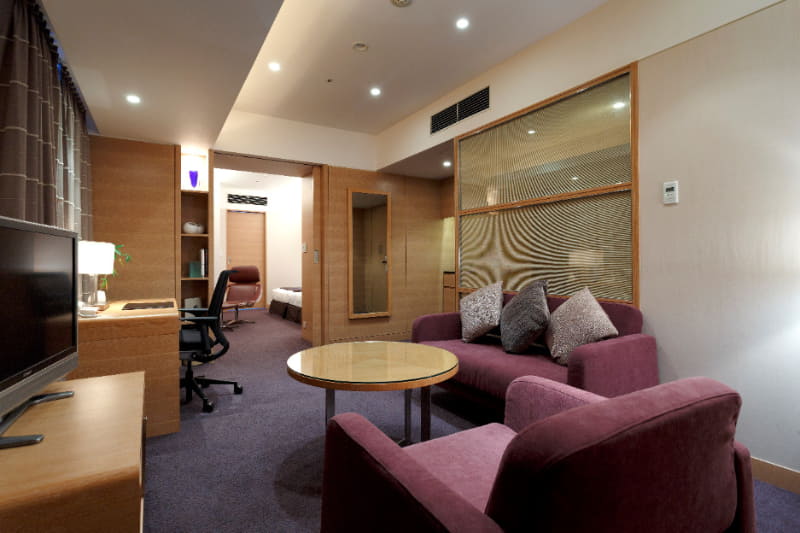 スイートツイン（リビングルーム）