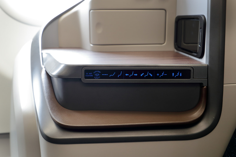 ビジネスクラスのシートまわり