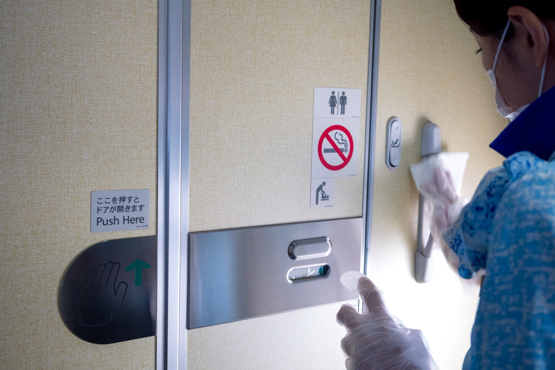 こまめにトイレの拭き掃除も