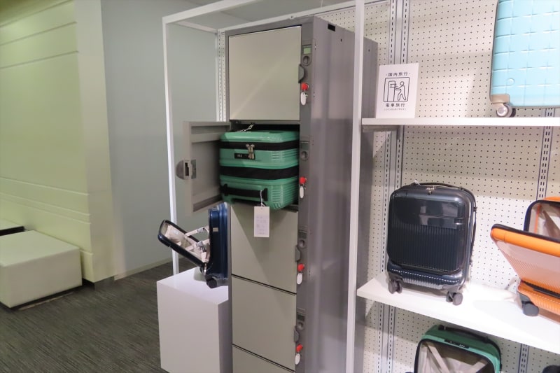 6段サイズの小型のコインロッカーに入るスーツケース「LOCAVEL（ロカベル）」