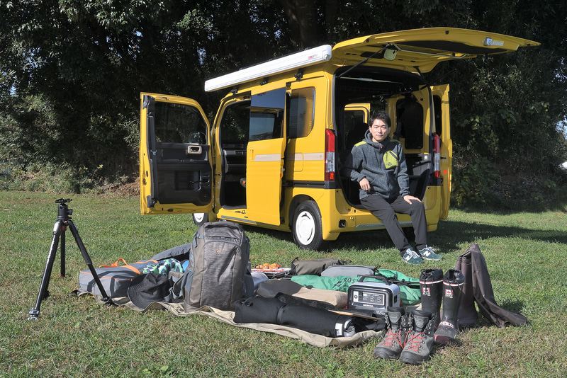 今回用意した純正アクセサリーや撮影機材など。たくさんの荷物を積むことができる