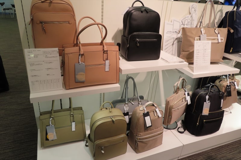 ヴィーガンレザーを使用したビジネスバッグ「ベスティア」