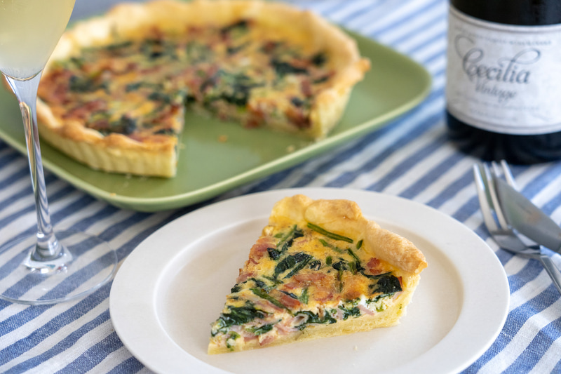 粗熱がとれたら型から取り出してカット。いただきま～す