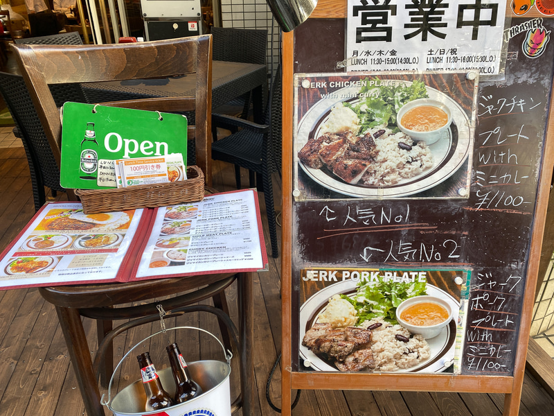 ブルックリンダイナー駒沢本店、テラス席もあり