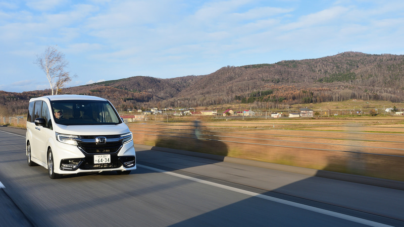 完全に乾いた状態の道央自動車道。ブリザック VRX2は高速道路でも快適な乗り心地です