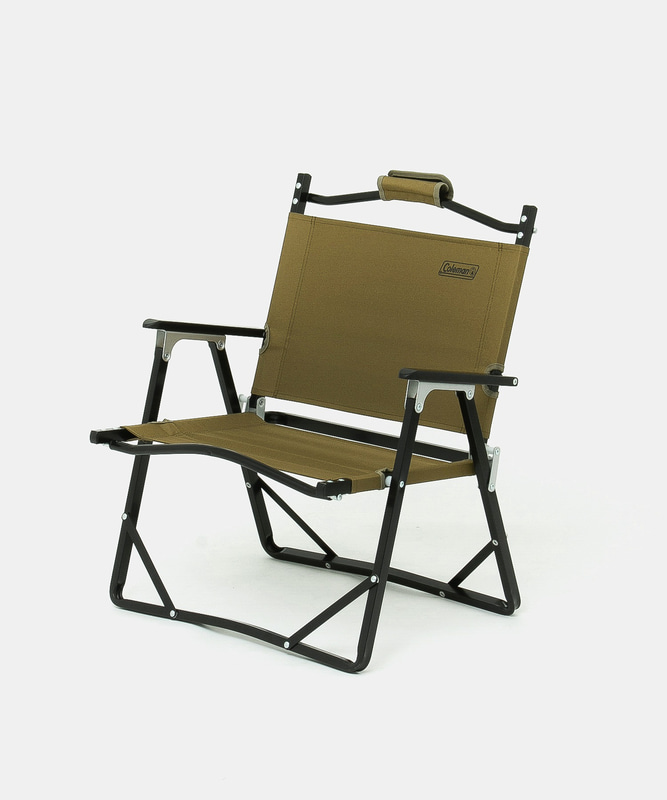 「コンパクトフォールディングチェア」（7920円）