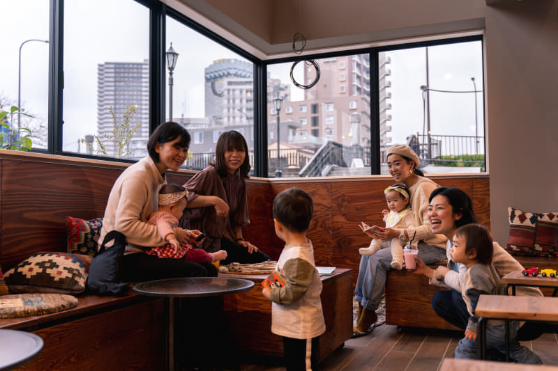 カフェBAR＆イベントスペース「ふくろう360°」