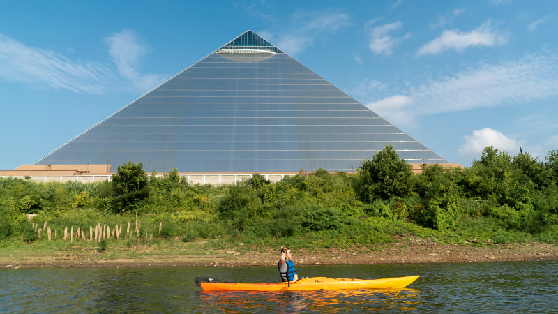 Kayaking Mississippi River &copy;Logan Young