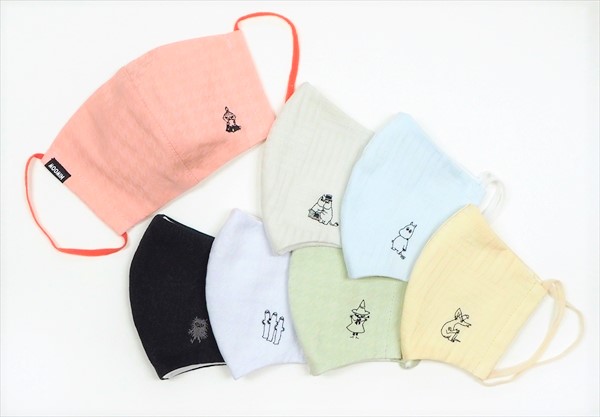 ムーミンデザインの布マスク