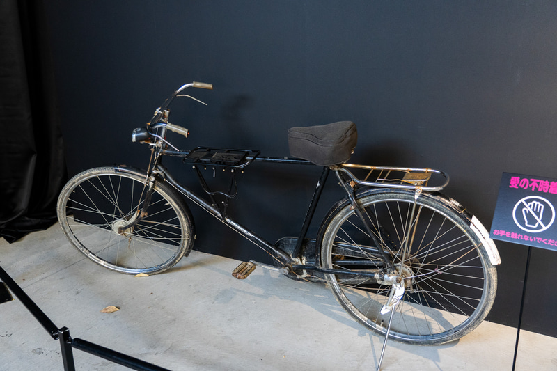 並木道2人乗りシーンの自転車。本物です
