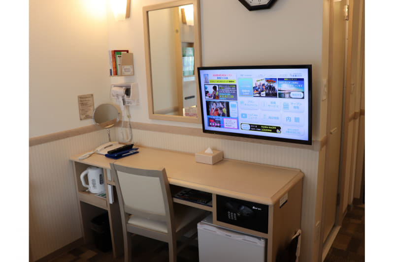 勉強机として最適な広々デスク