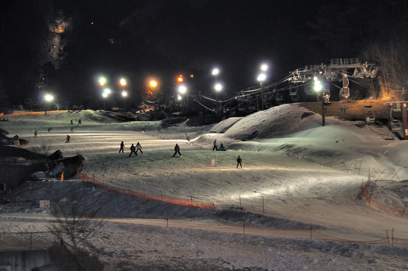ナイター営業の風景