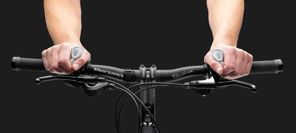負担を軽減する自転車グリップ「SPIRGRIPS＋」の予約販売を開始する
