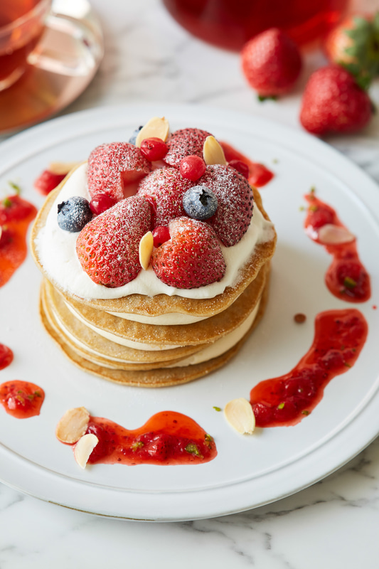 苺のもちもち厚焼きミルクレープ