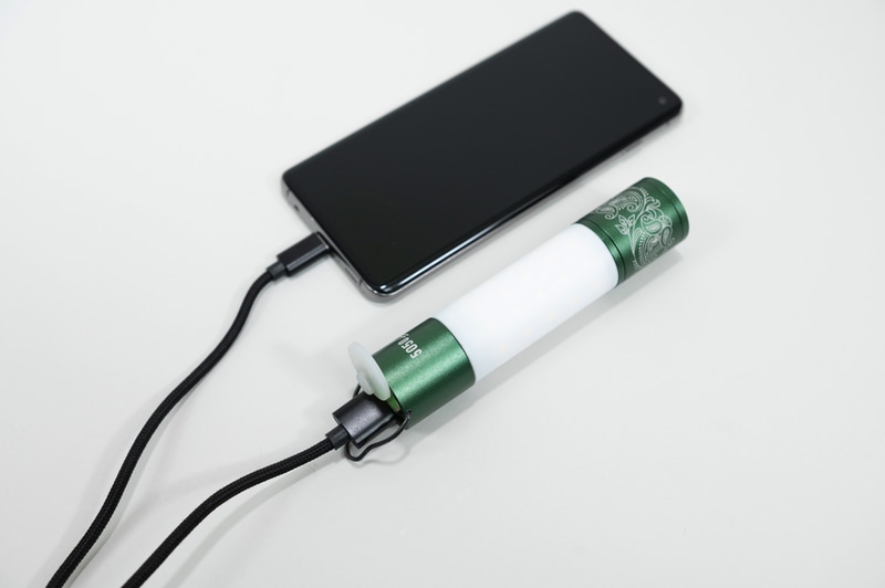 モバイルバッテリーとしても利用可能