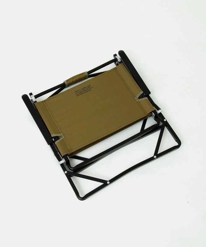 コンパクトフォールディングチェア