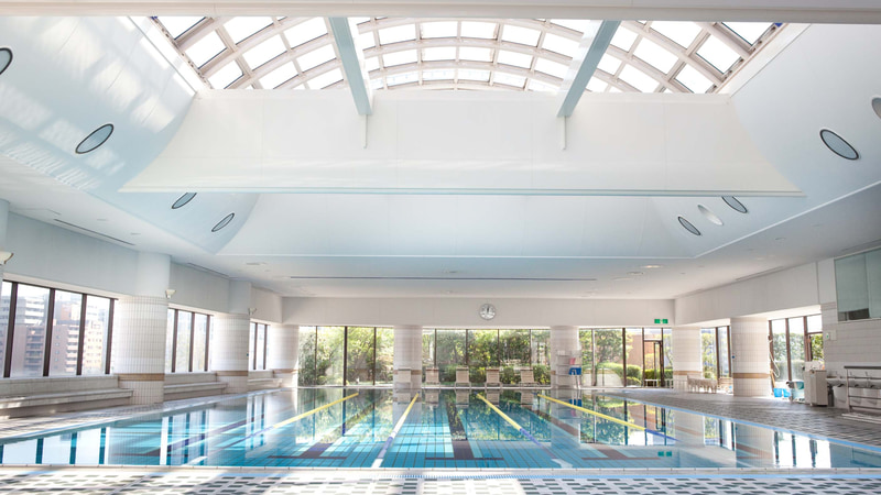 「デラックスプラン」では25mの競泳プールに、シェイプアッププールも無料で利用できる