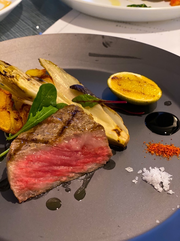 メインダイニングの食事