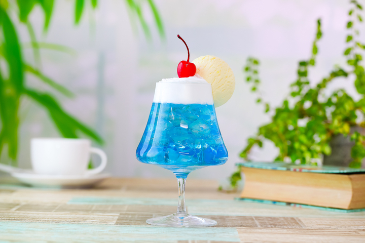 青い富士山クリームソーダ