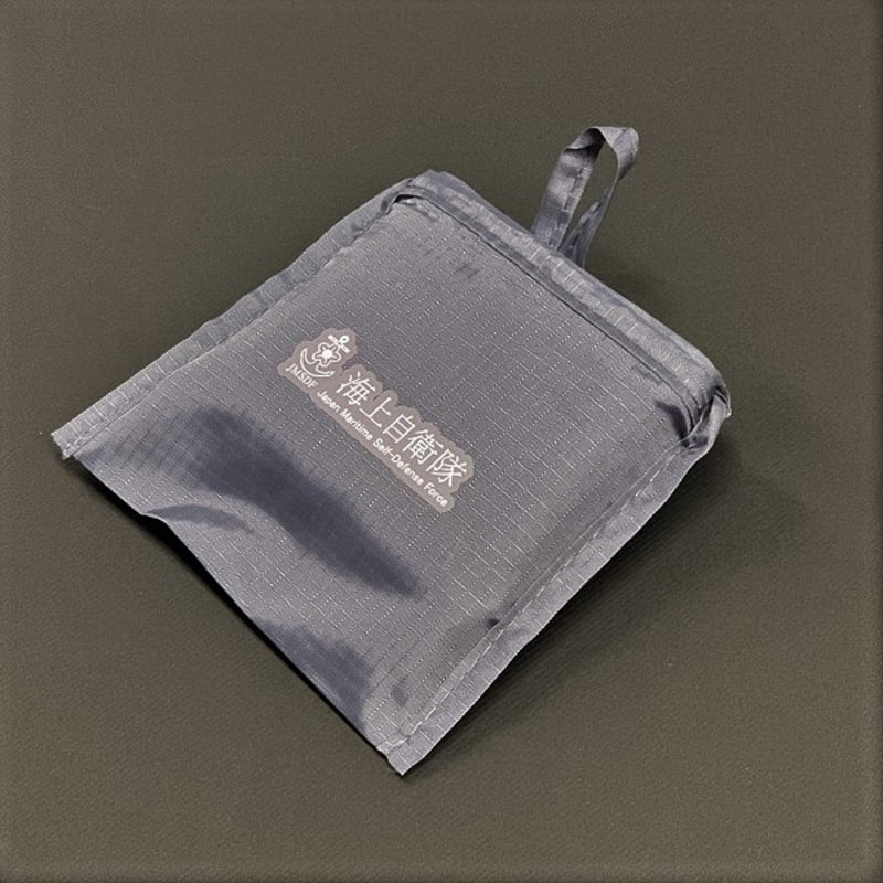 海上自衛隊の「いずも」モチーフのエコバッグ