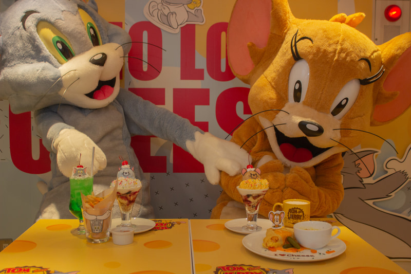 オープン前にトムとジェリーも来店した