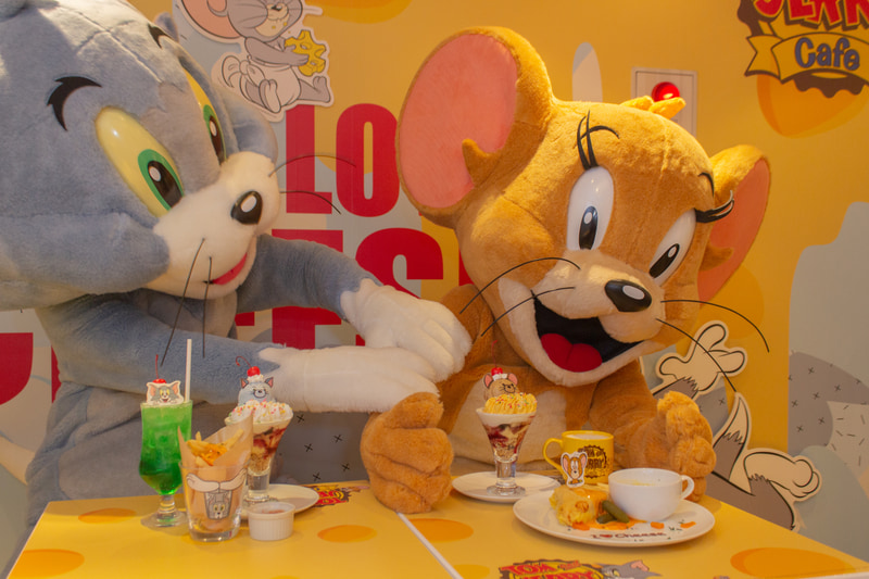 オープン前にトムとジェリーも来店した