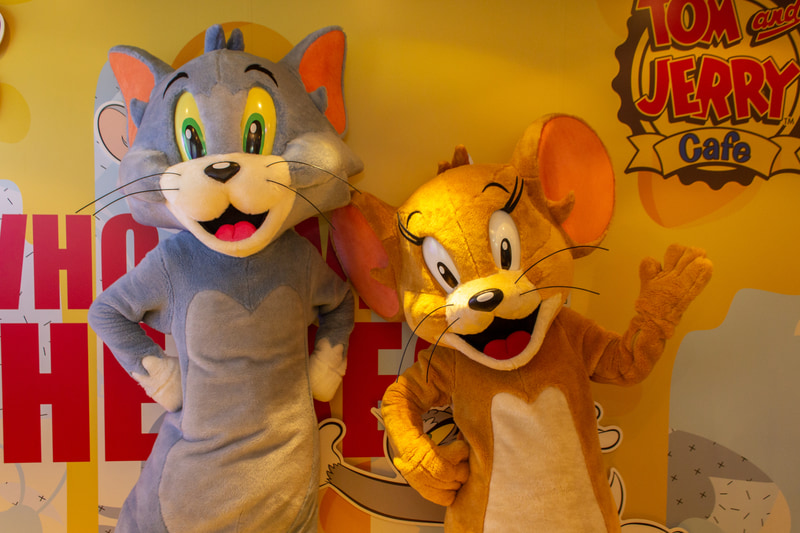 オープン前にトムとジェリーも来店した