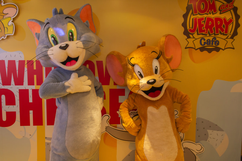オープン前にトムとジェリーも来店した
