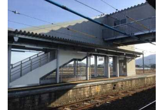 エレベーター付き跨線橋