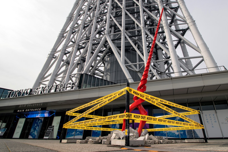 スカイアリーナに「ロンギヌスの槍」を設置