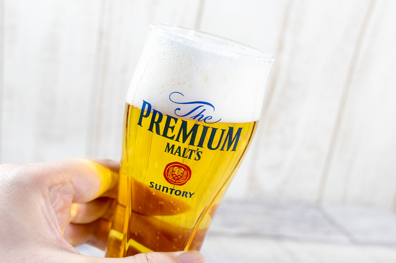 こだわりを知れば、クリーミーな泡と香り高く金色に輝くビールがことさら美味しく感じるはずだ