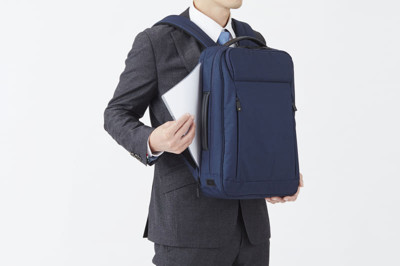 サイドからアクセス可能