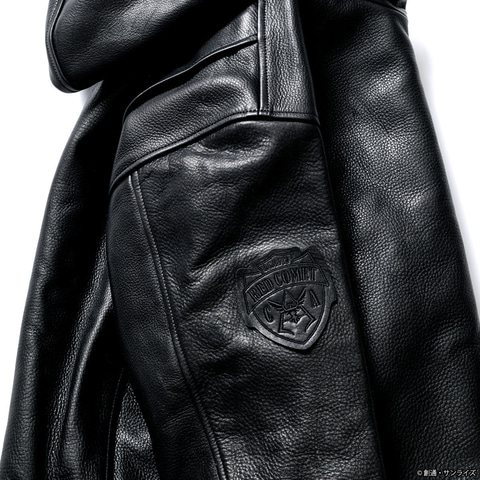 STRICT-G×SEVESKIGのライダースジャケット、シャアモデル2種。裏地は