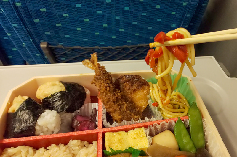 名古屋めしの「あんかけパスタ（スパゲッティ）」も入ってます