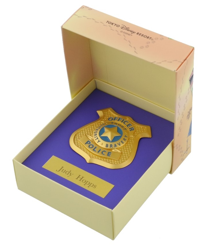 「ブローチ」2200円