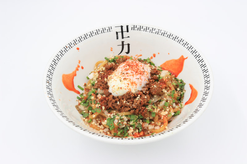 「スパイス・ラー麺 卍力（マンリキ）」とコラボした「まぜそば DANGER（普通/極）」（1200円～）