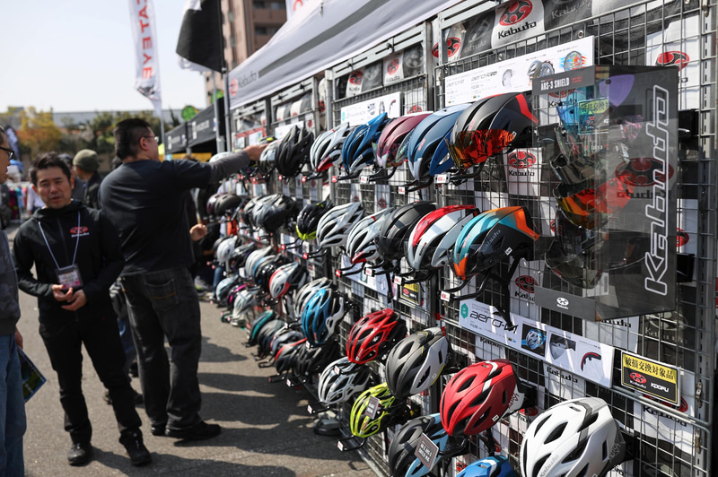スポーツバイクショップが多数出店