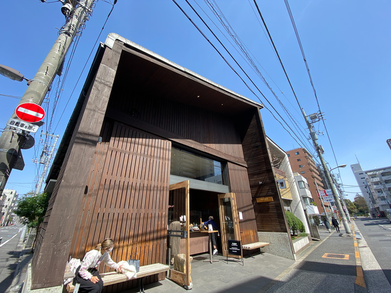 三角屋根がカッコよすぎの「Allpress Espresso Tokyo Roastery＆Cafe」