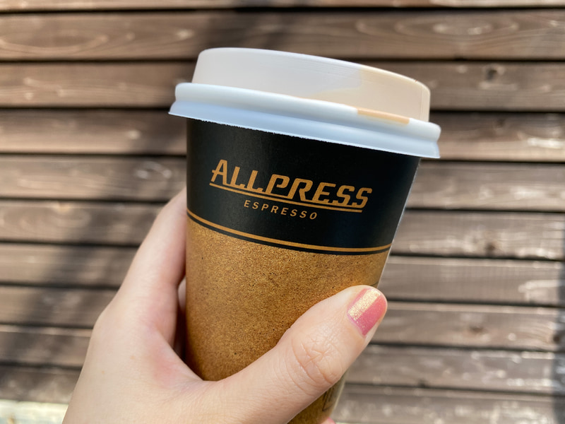 店内のインテリアも素敵。そんなに広くないので、今はテイクアウトのほうがいいかもしれません