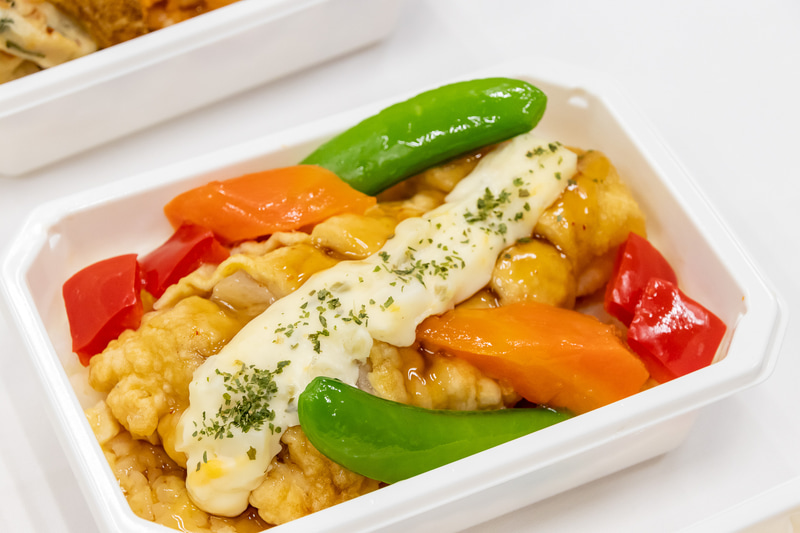 和食セットの機内食「チキン南蛮」