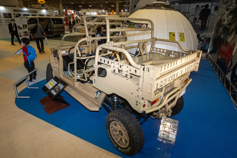 オスプレイに搭載することを前提にした車体サイズ。作戦時は車両にパラシュートを付けて空中から放出したりするという