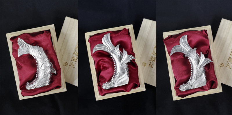 姫路城鯱瓦（250分の1スケール） 左から明治、昭和、平成