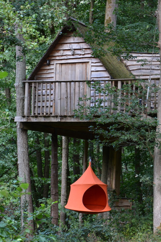 ツリーハウスのような形状