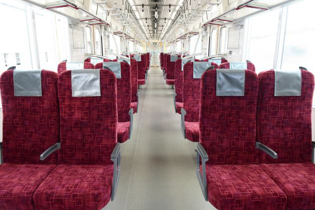 THライナー車内