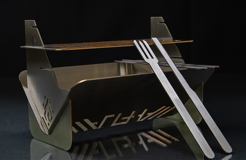 1mm厚のステンレス板を組み立てて使う「ALPHA BONFIRE」