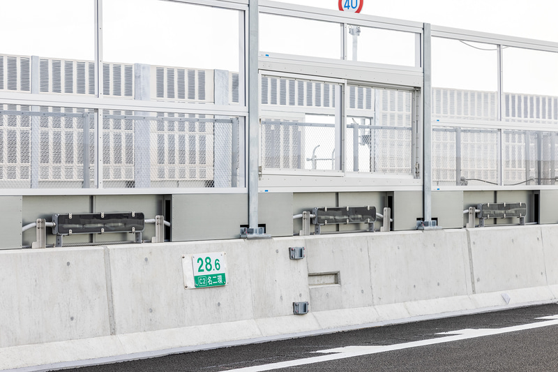 低い位置に設置されたLED照明