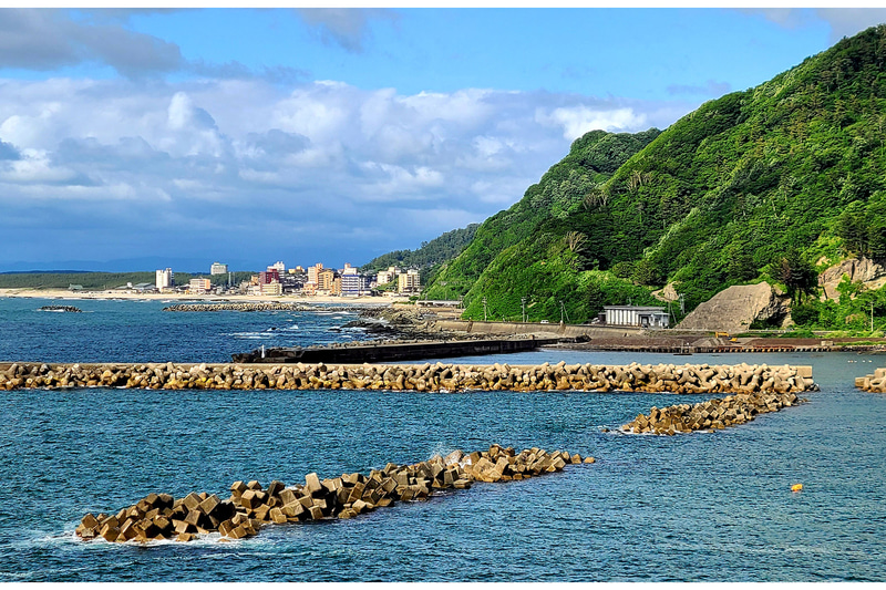 開湯1000年を越える「湯野浜温泉」（鶴岡市）
