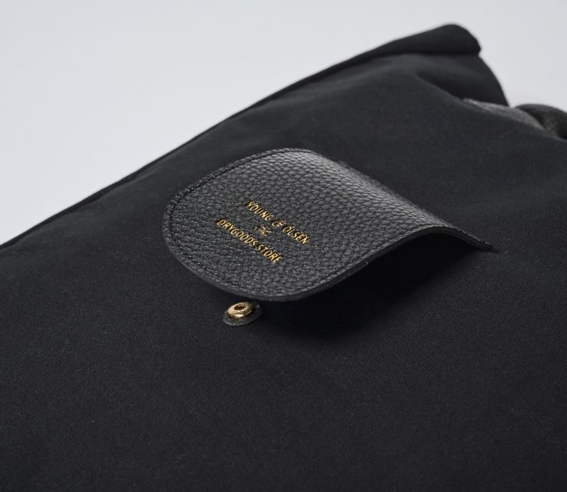 パッカブル用のフラップは広げたときジャマにならない設計