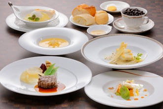 「エートル」フレンチフルコース