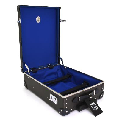 グローブ・トロッター、サッカー日本代表デザインのスーツケース。フル